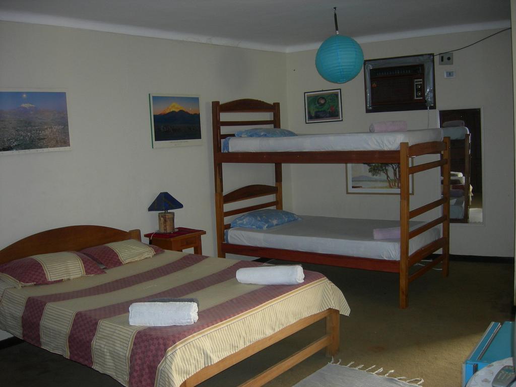 Hostal Los Aventureros Santa Cruz de La Sierra Room photo