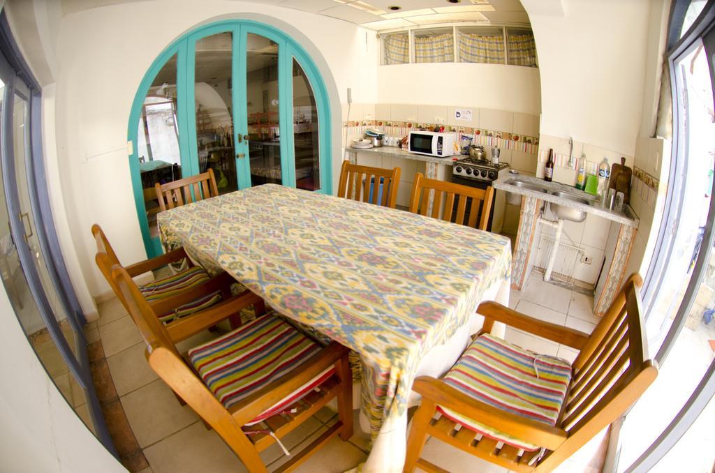 Hostal Los Aventureros Santa Cruz de La Sierra Exterior photo