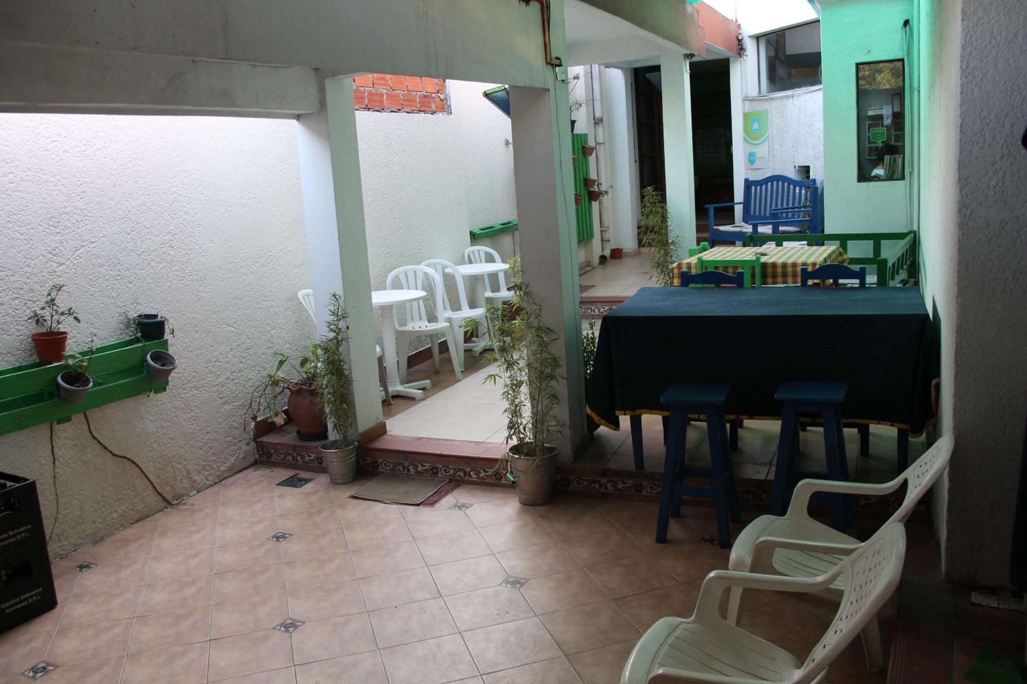 Hostal Los Aventureros Santa Cruz de La Sierra Exterior photo