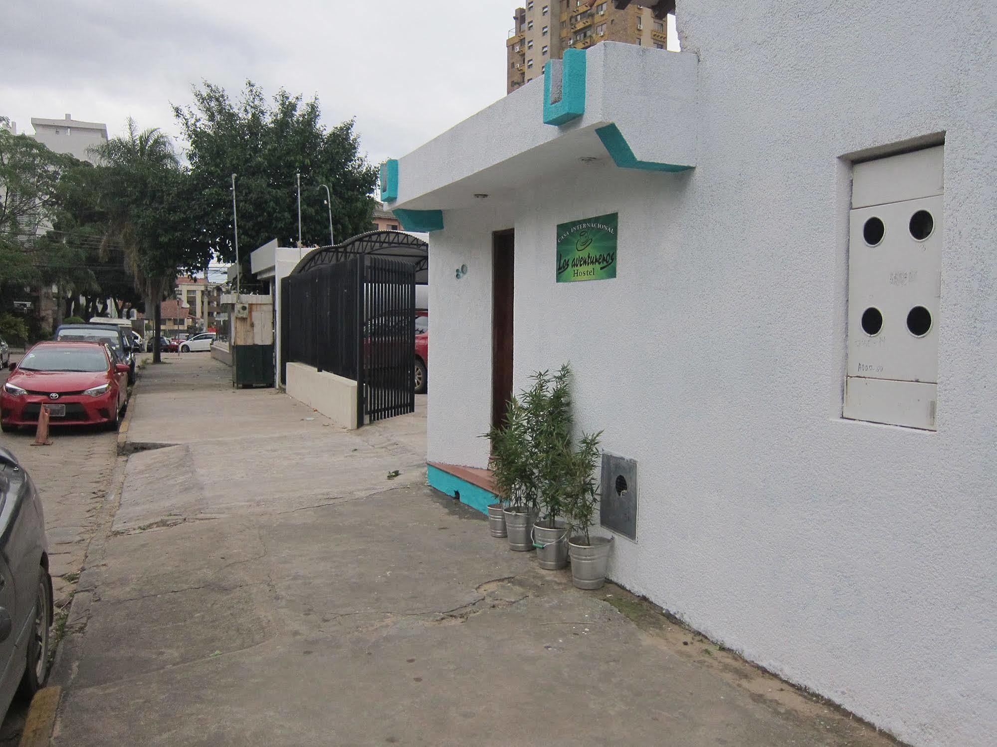 Hostal Los Aventureros Santa Cruz de La Sierra Exterior photo