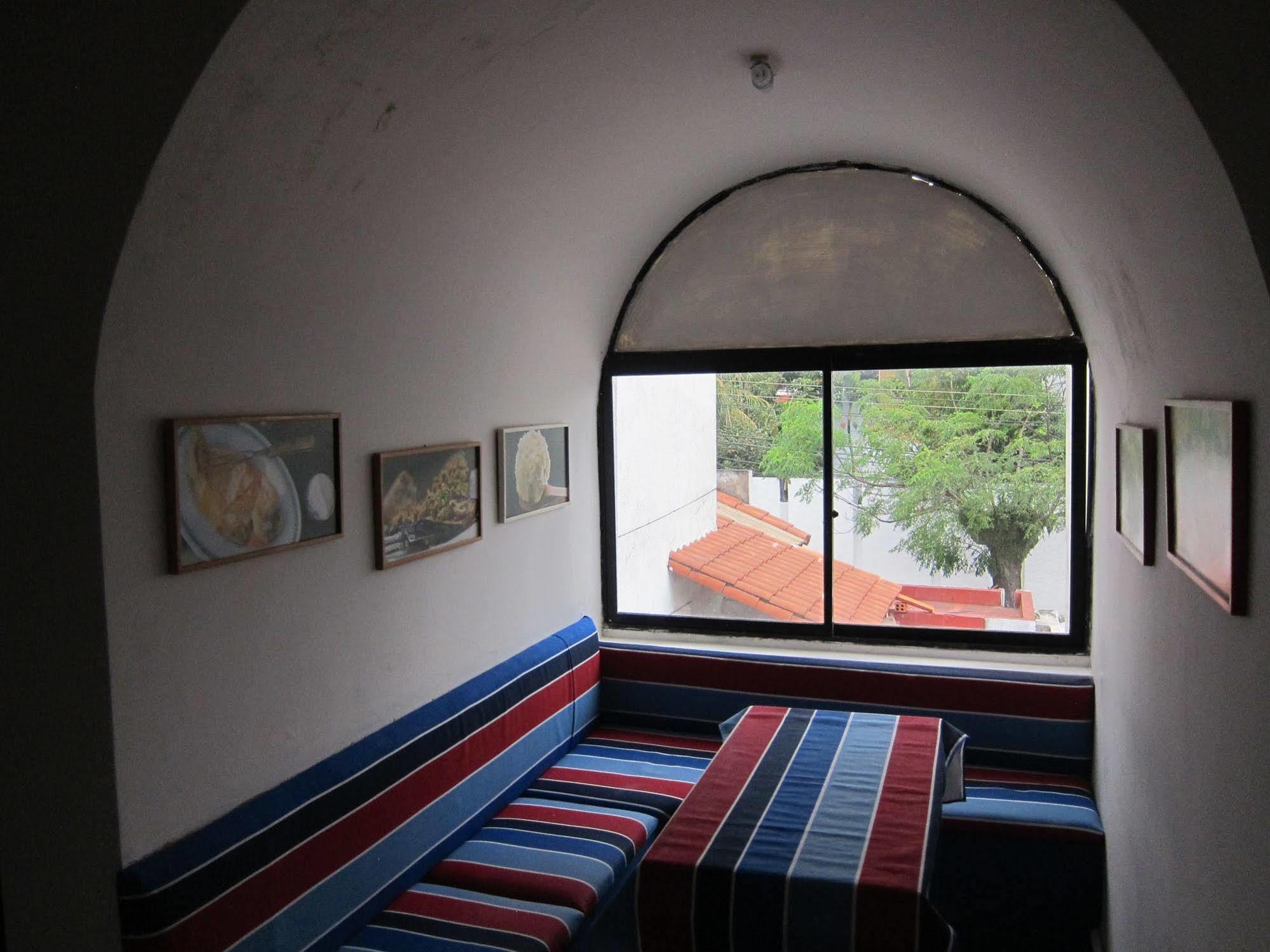 Hostal Los Aventureros Santa Cruz de La Sierra Exterior photo
